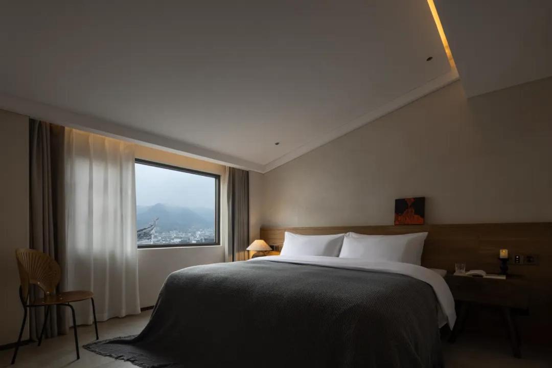 פנגואנג Phoenix Hall House Hotel מראה חיצוני תמונה